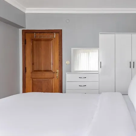Charming Flat W Balcony 10 Min To Cevahir Mall 아파트 이스탄불