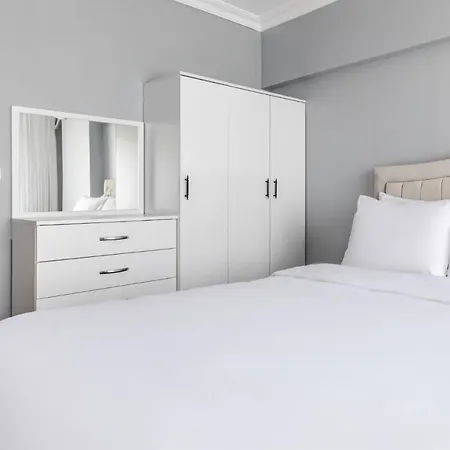 Charming Flat W Balcony 10 Min To Cevahir Mall 아파트