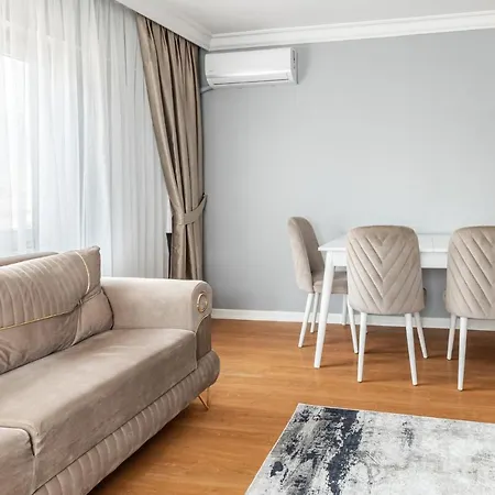 Charming Flat W Balcony 10 Min To Cevahir Mall Lejlighed
